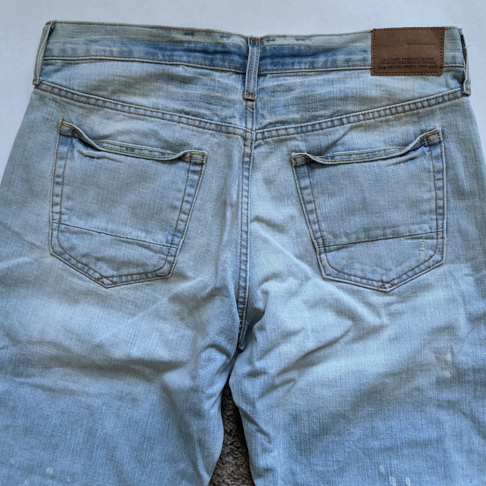 Old Navy Famous Light Wash Distressed Jeans 34x30 - Picture 4 of 12